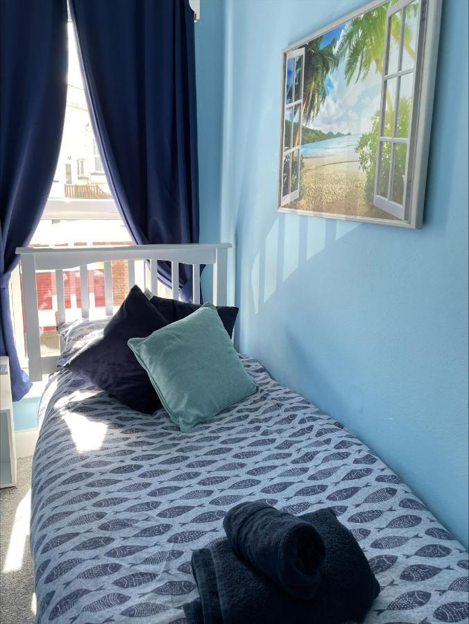 Seaview Apartment With Parking Exmouth Exterior photo